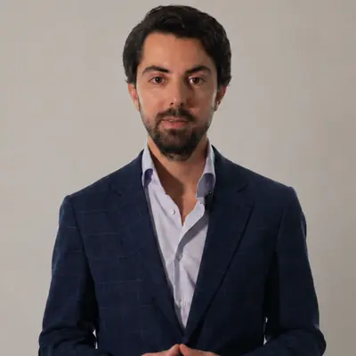 Dr. Nil Prat